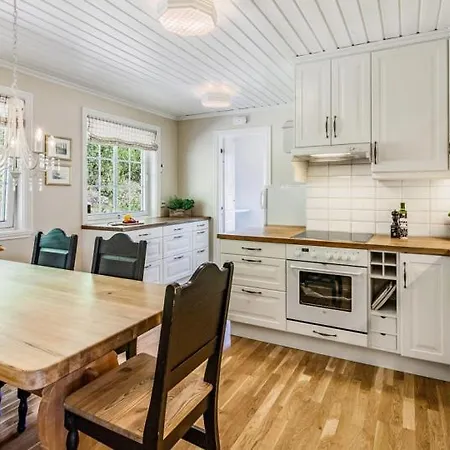 Det Landlige Huset - Naer Tusenfryd Hotell Skotbu